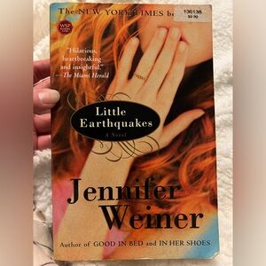 📚3/$20📚Little Earthquakes novel by Jennifer Weiner